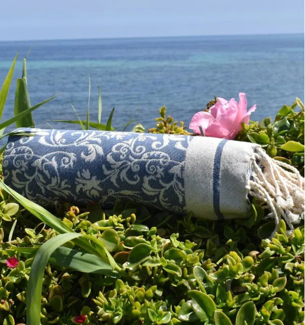 Toalla de playa Versailles azul aciano – toalla de algodón, fouta absorbente, fouta floral