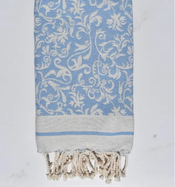 Toalla de playa Versailles azul cielo – Toalla de playa absorbente con flores