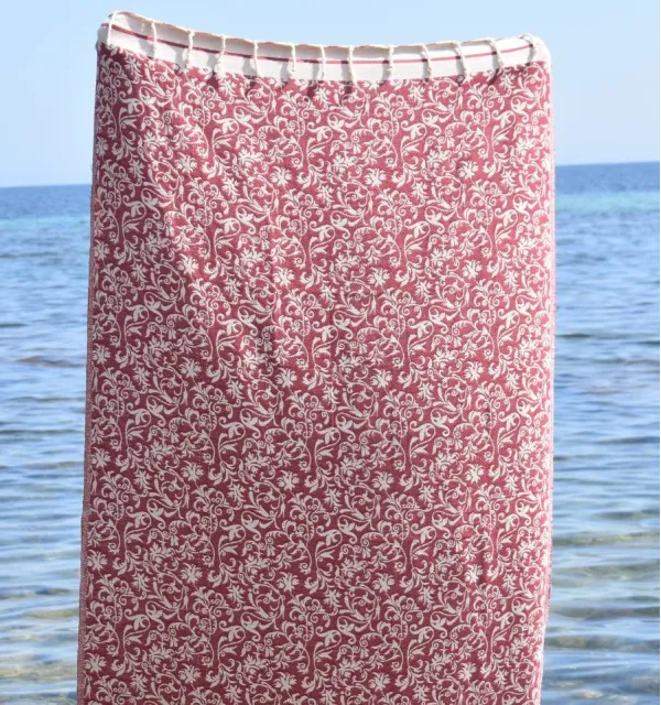 Toalla de playa Versailles burdeos – Fouta con diseño floral, toalla de playa burdeos, toalla jacquard