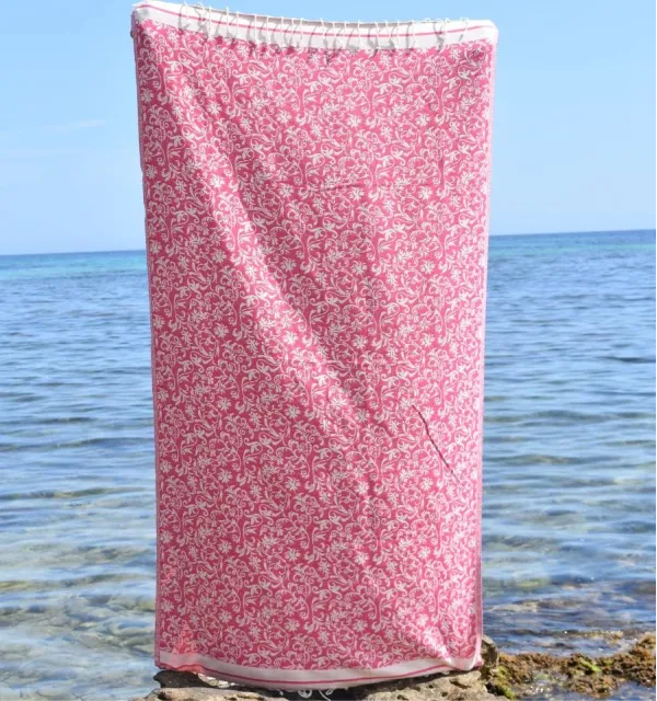 Toalla de playa Versailles rosa fucsia – Suave, absorbente y accesorio decorativo elegante