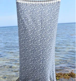 Toalla de playa Versailles azul aciano – toalla de algodón, fouta absorbente, fouta floral
