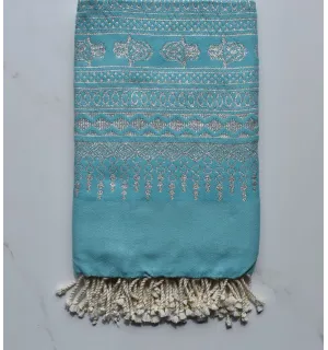 Toalla de playa khomsa azul celeste